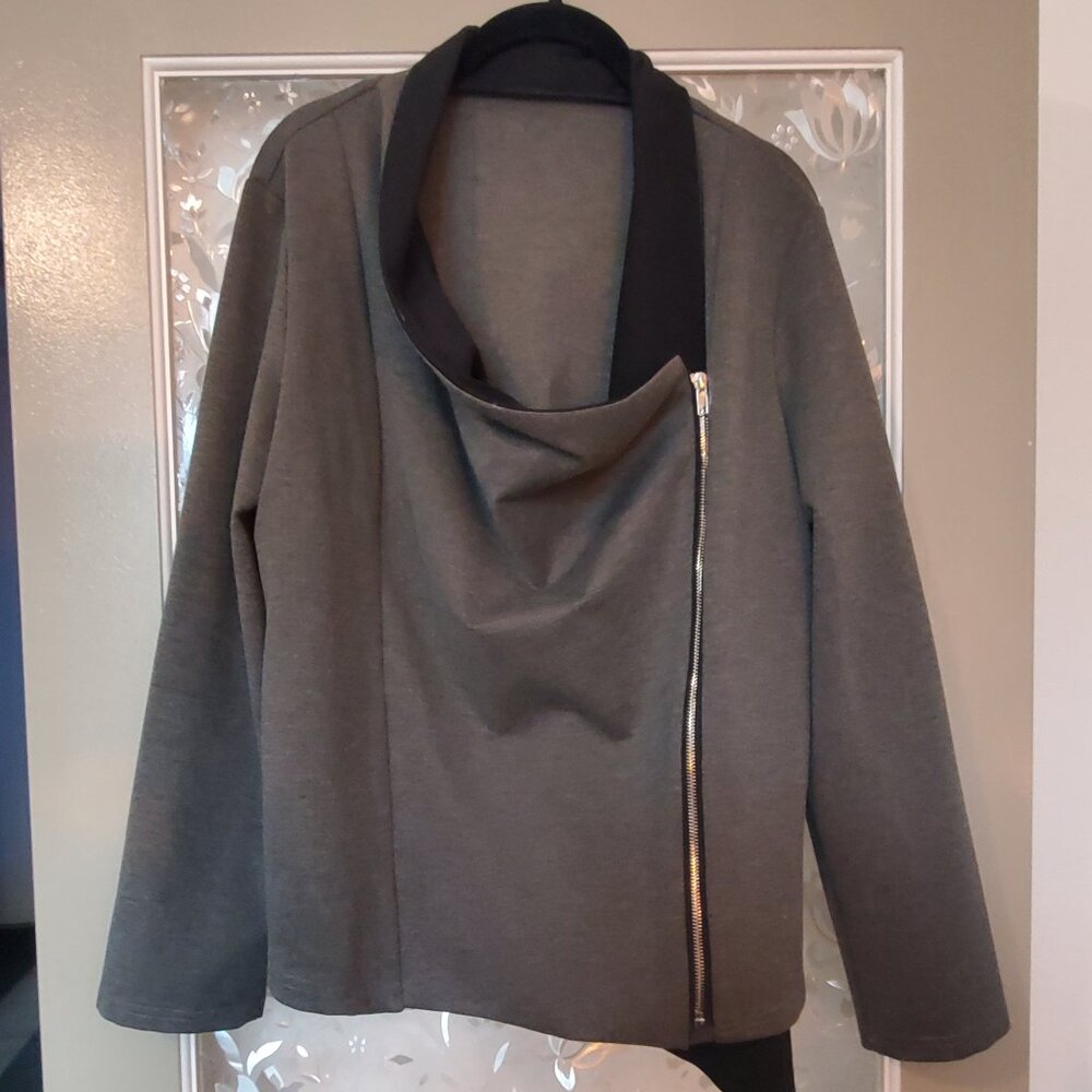 Black & Grey Mid-Weight Zip Up Jacket